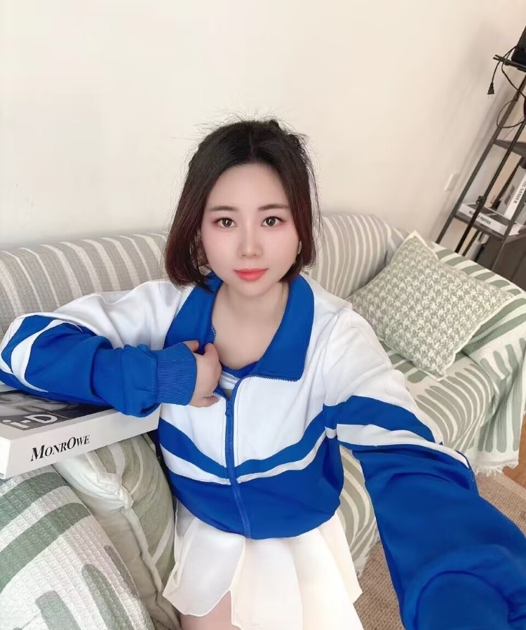 中项美女喵喵