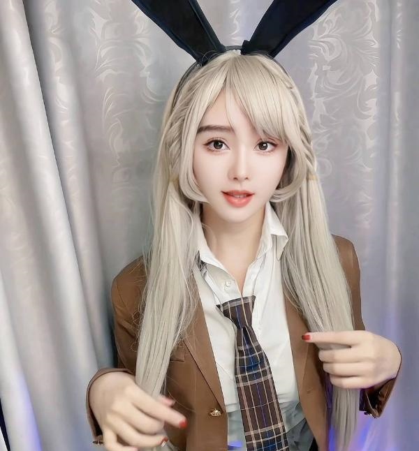 南山cos小姐姐