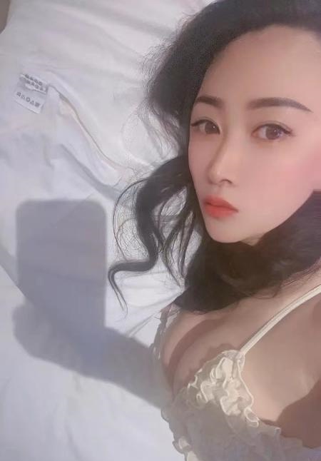 瑶海大胸靓女