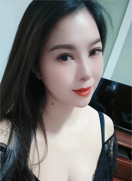 成都美胸少妇雪梨