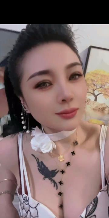 福永大胸兰兰