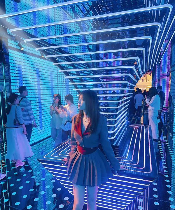 余杭小女友