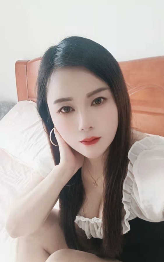 古有三英战吕布，今有我四刷南昌少妇红红
