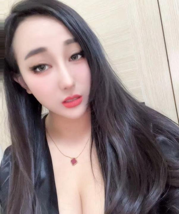 闵行巨乳丢丢