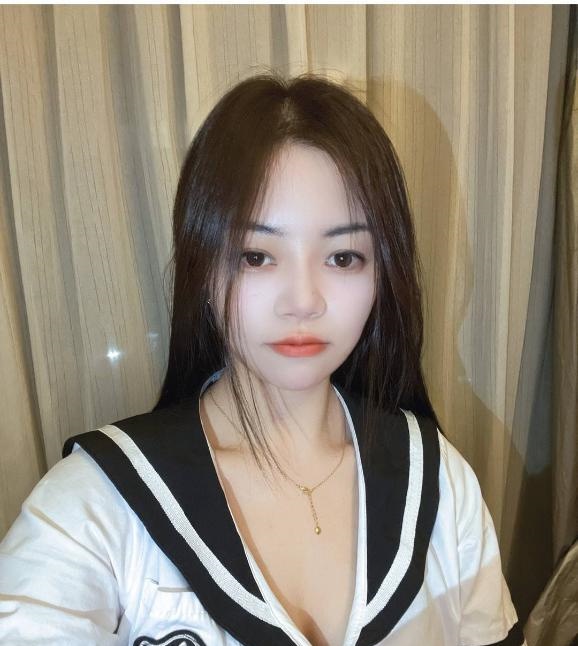 虎丘言言小少妇
