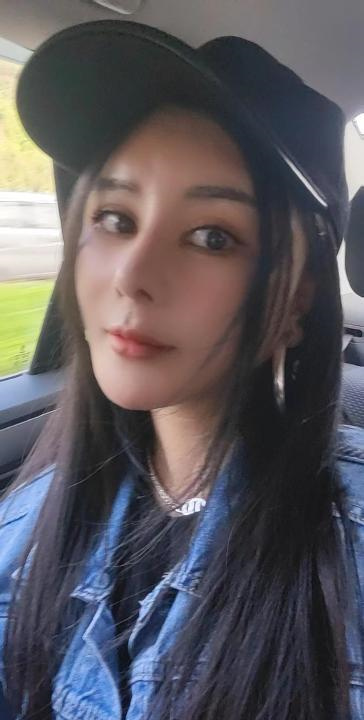 巨乳细腰翘臀百丽儿