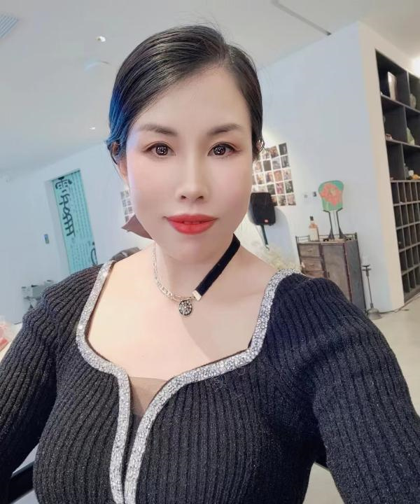 大阴唇少妇阿丽