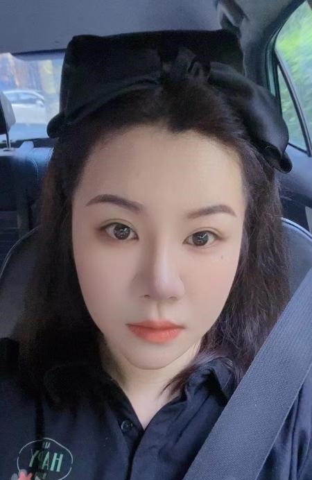 白云服务控艳子