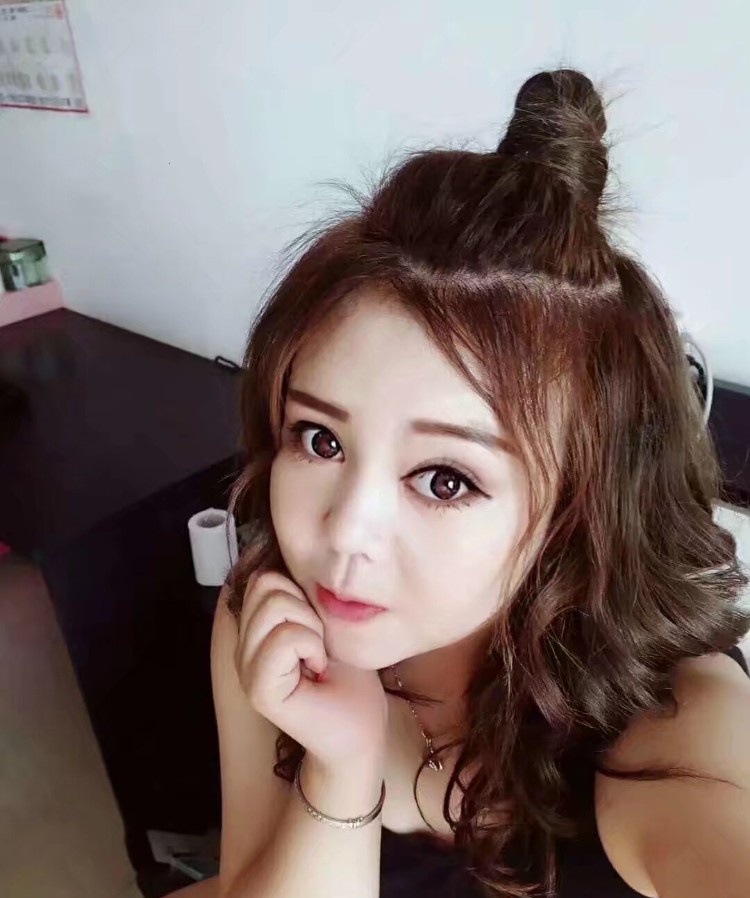大奶轻熟女