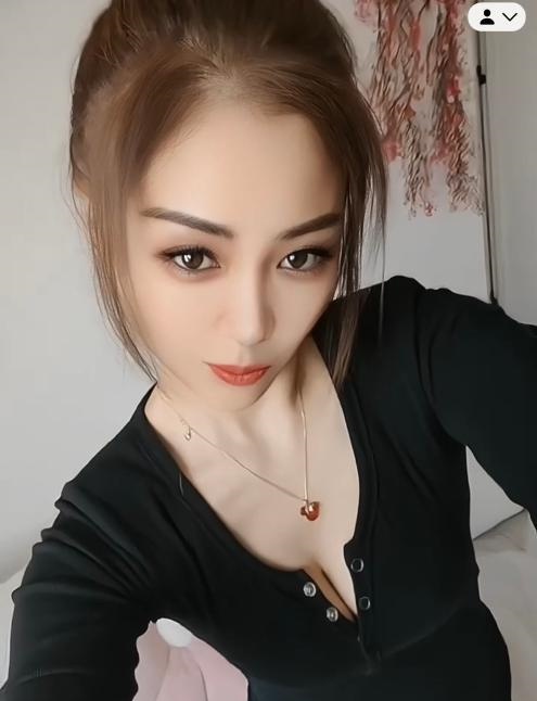有点像刘涛的熟女御姐