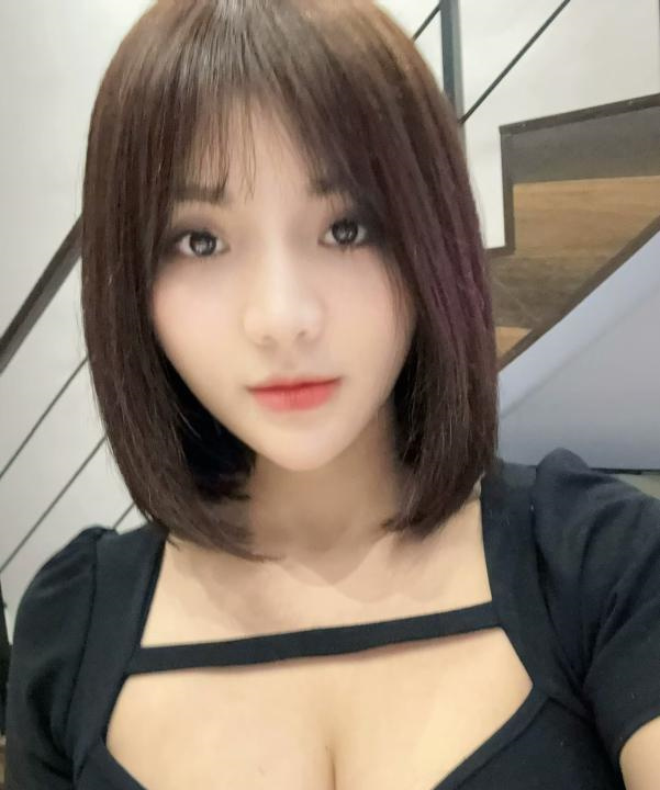 花都D奶美美