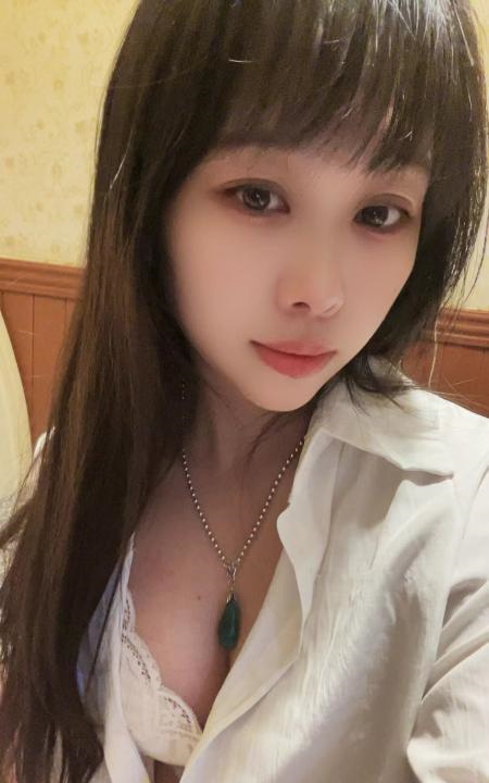大新性感美女水晶
