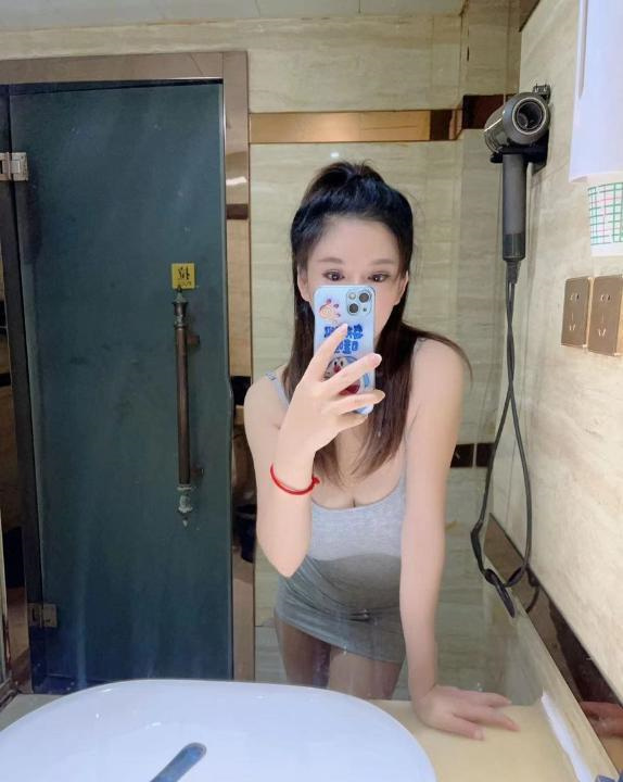 玉龙路服务系小荡妇