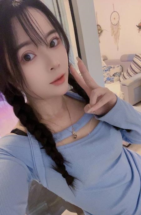 麦地舌吻骚女