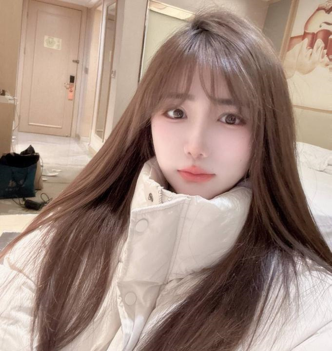 美丽老板娘依依