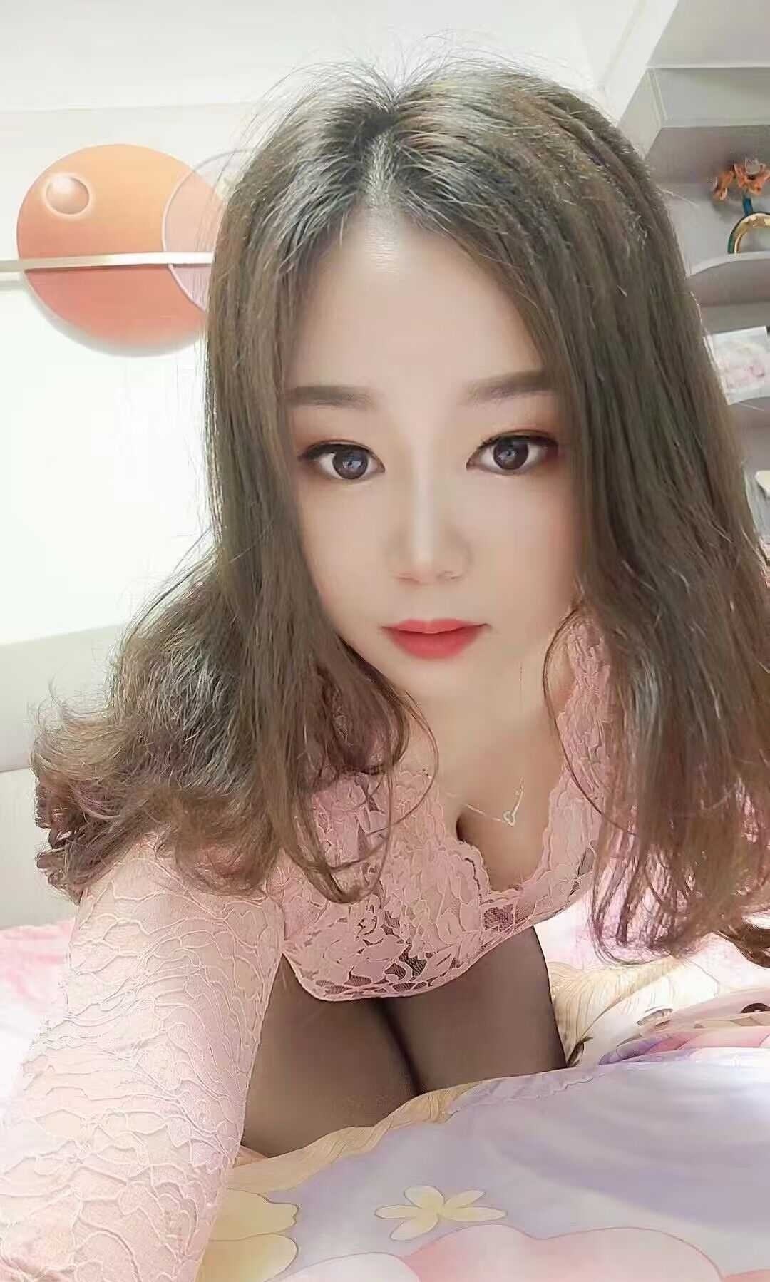 大胸大臀少妇