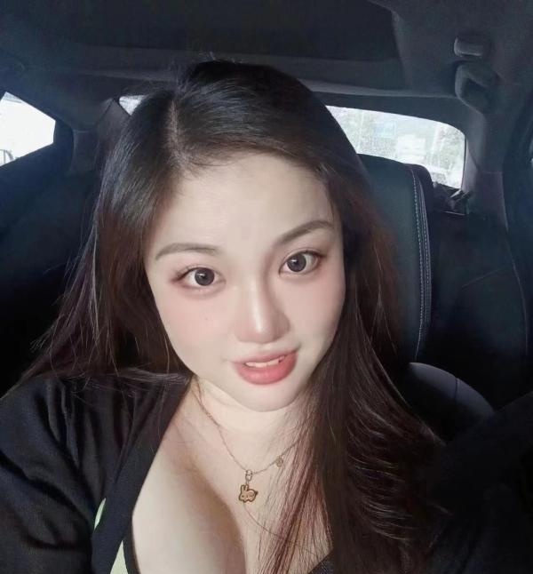 宝安大奶骚货