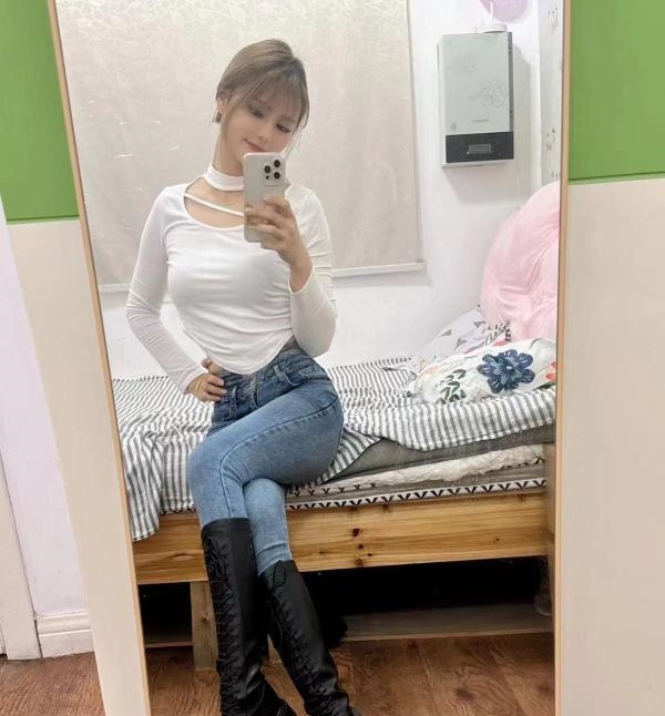 长腿瑜伽安琪