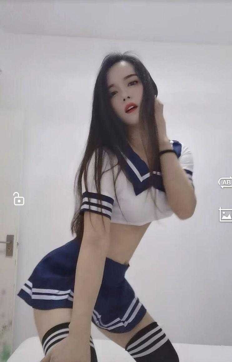 苗条性感黑丝少妇