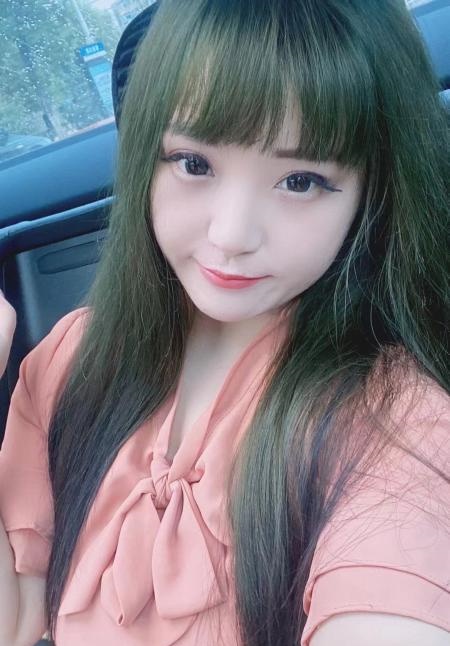 鞍山胸大妹子
