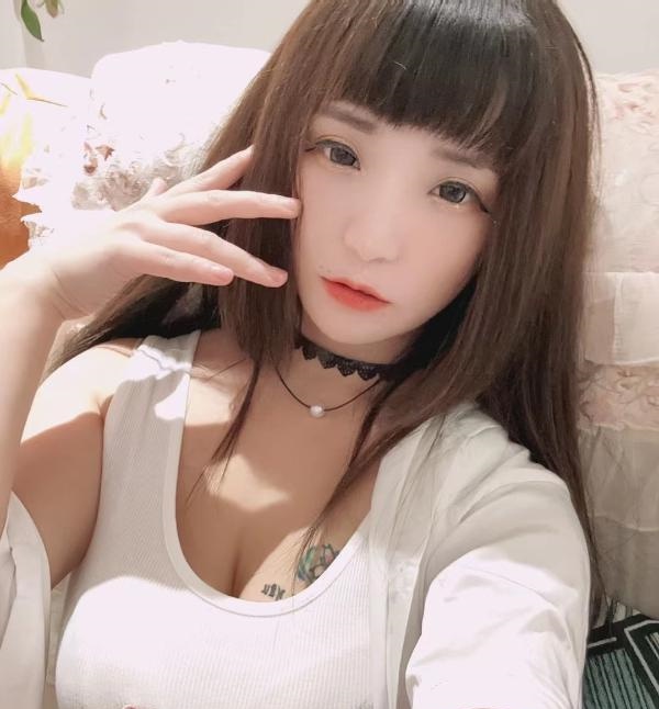 鞍山胸大妹子