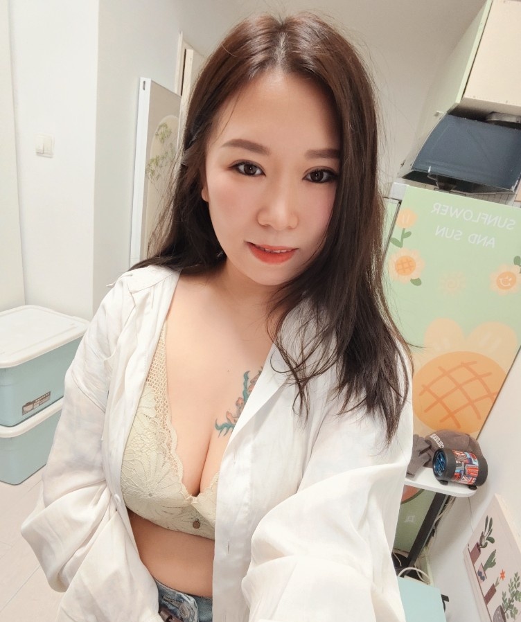 大胸小骚妇