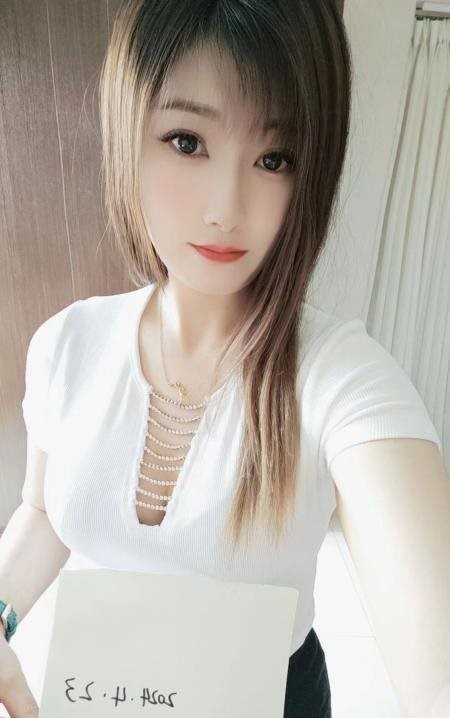 沙区性感辣妹雪儿