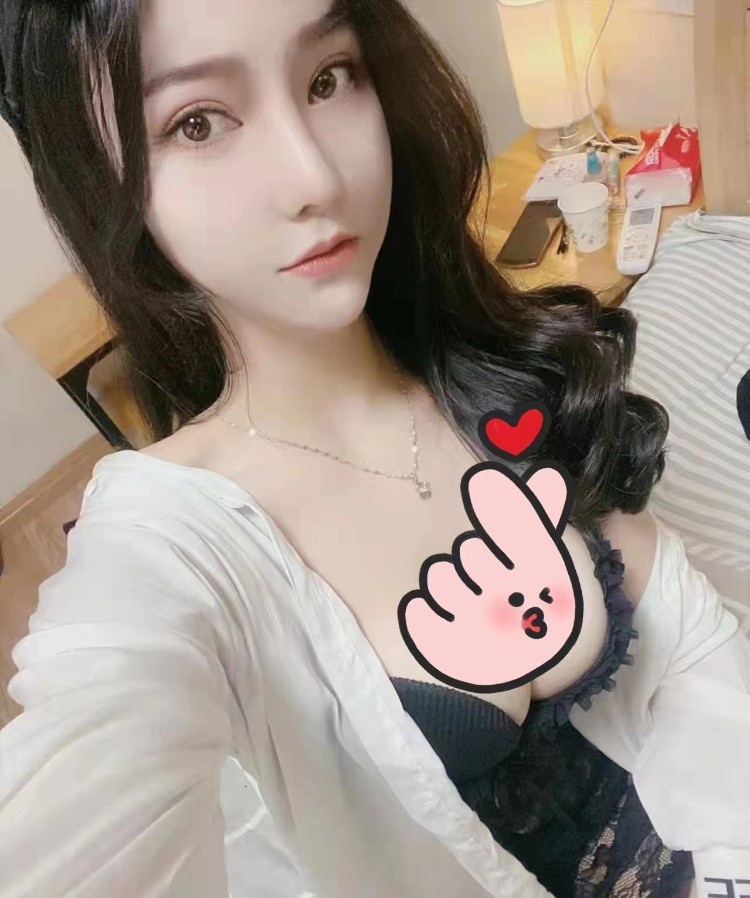 黑丝上位黑寡妇