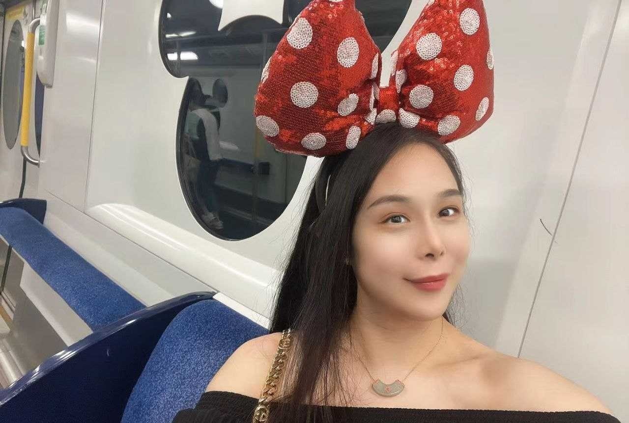 长腿粉嫩人妻