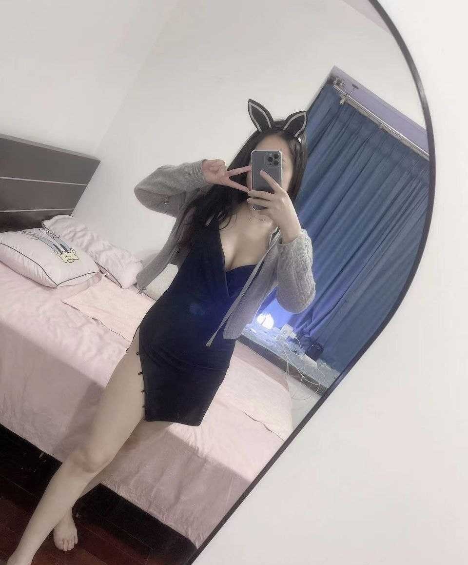 长腿粉嫩人妻