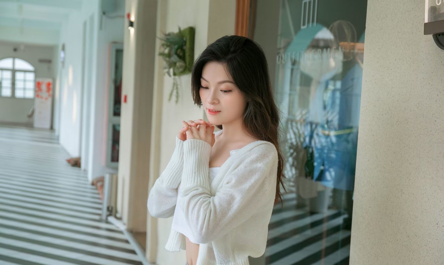 静安彩彩回归，可无套