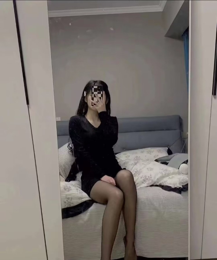 中山性感身材小妹