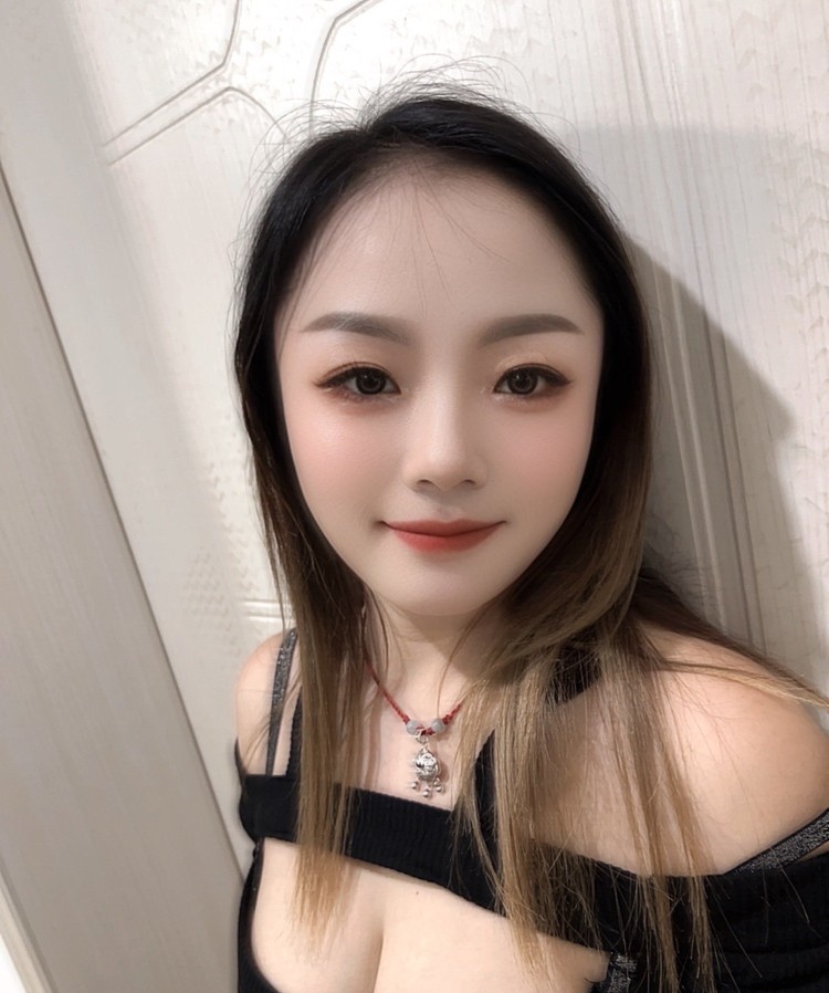 性价比大胸00后