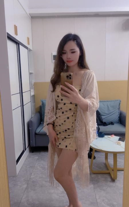 骚气大长腿御姐少妇