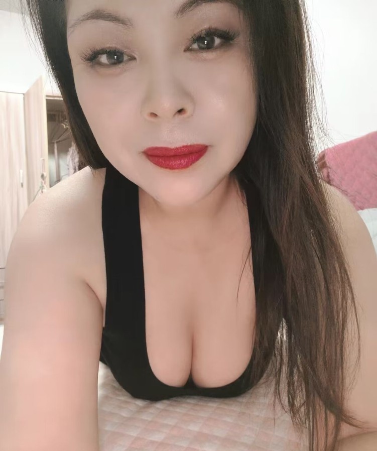 巨乳熟妇