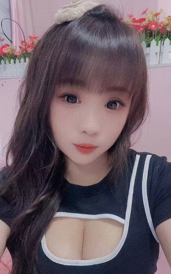 市北C40大胸小姐姐