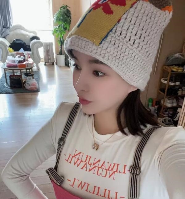 夫子庙京隆国际小美女