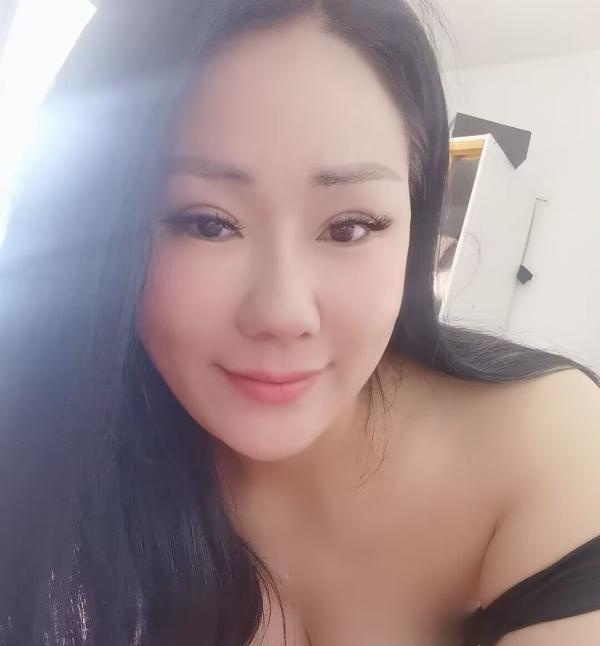 昆山灰丝肥臀