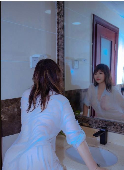 服务系大胸少妇