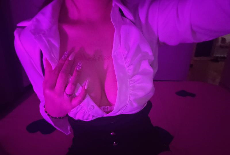 闵行区天然真胸娜娜
