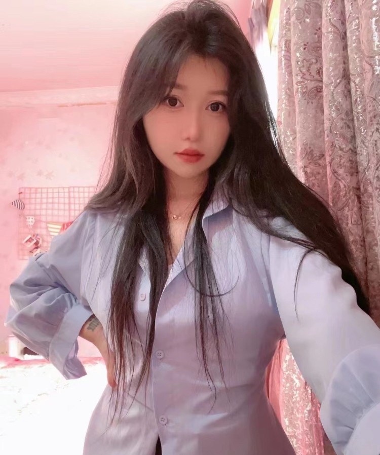 00后年轻嫩妹