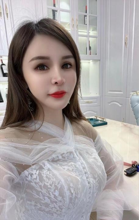 性感轻熟女