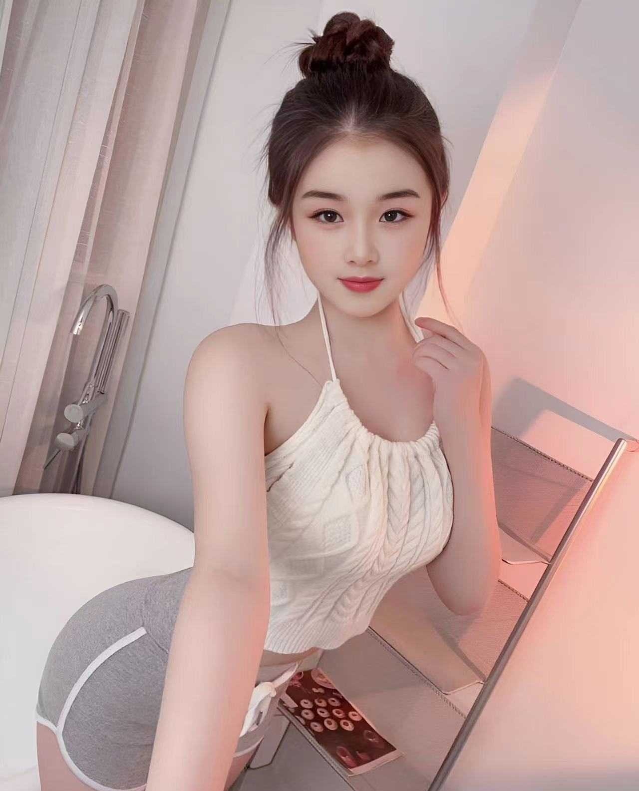 可爱的甜美系妹子