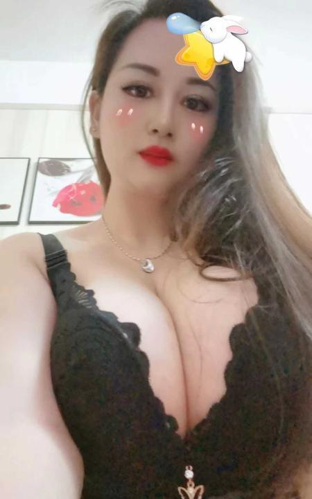 F杯大奶妹