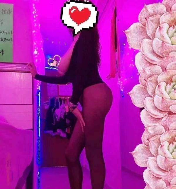 深圳丰乳肥臀娜娜
