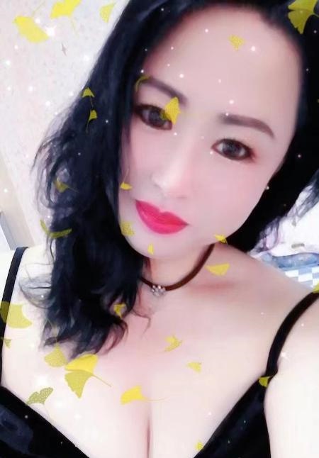 小巧玲珑的东北少妇