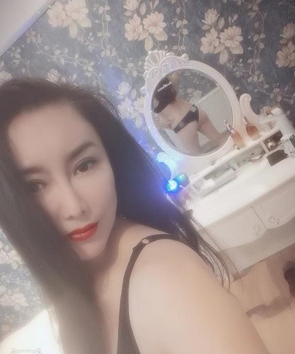 丰满长腿御姐
