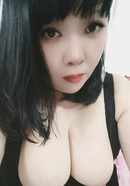 潘家园奶牛少妇