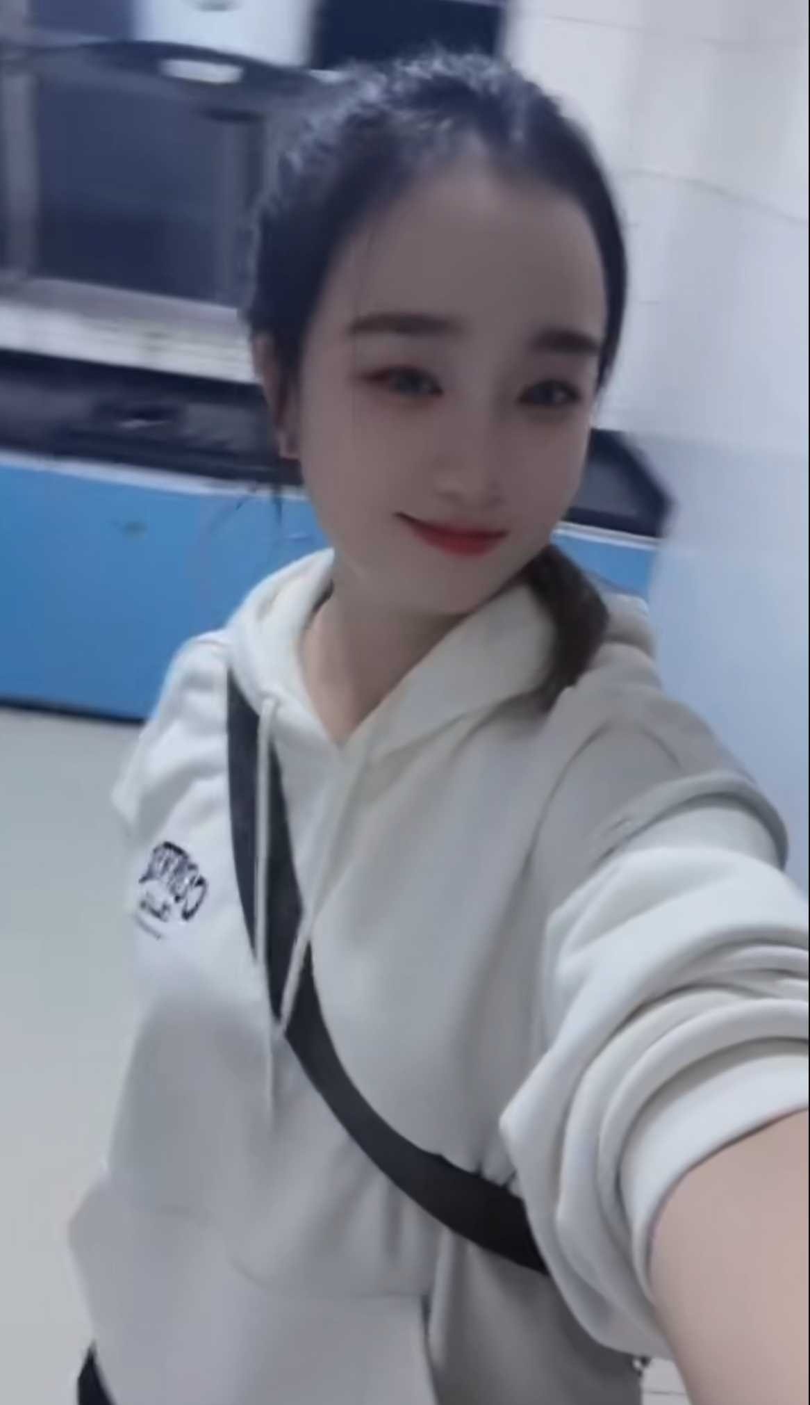 秦淮大奶彤彤回来啦