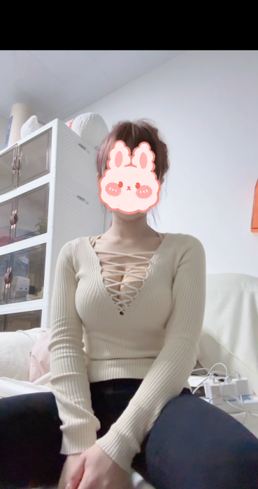 大奶子翘臀健身小姐姐